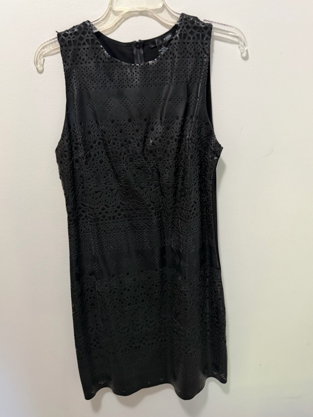 AQUA Black Faux Leather Laser Cut Shift Dress Sleeveless Edgy Chic Size Large